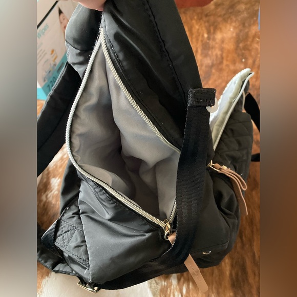 Skip hop baby diaper bag - Picture 3 of 12